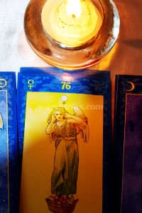 Maestra Blanca Luz:: Lectura de TAROT // Magia Blanca para el Amor.-