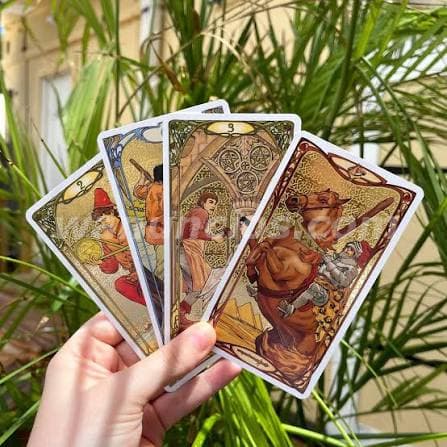 09001074 linea de tarot las 24 horas llamanos