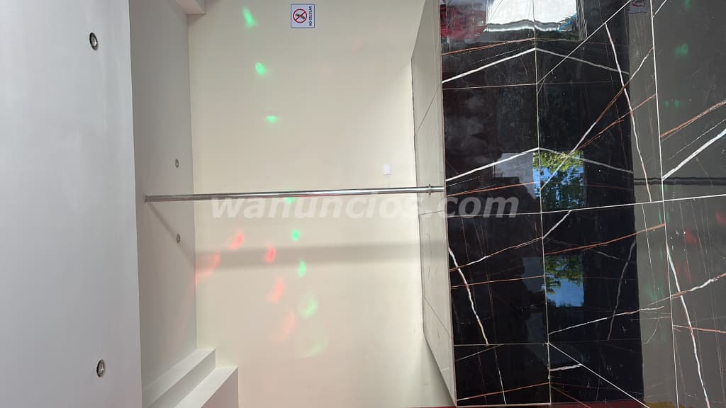 Se necesitan mujeres mayores de 18 años para night club (Lourdes) 2