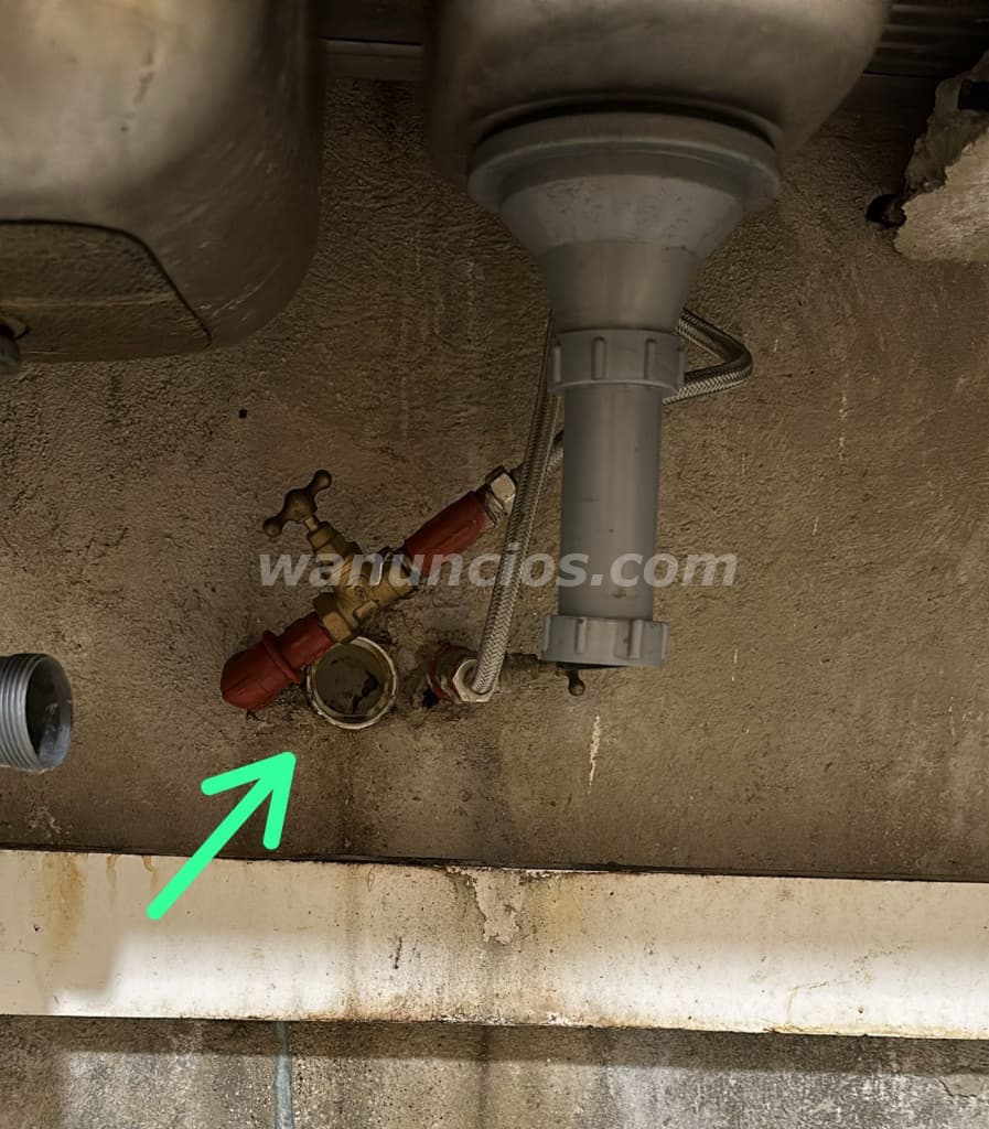 de lunes a domingo plomero flash 24 horas a su servicio norte de Quito (Pomasqui Calderón ponciano y