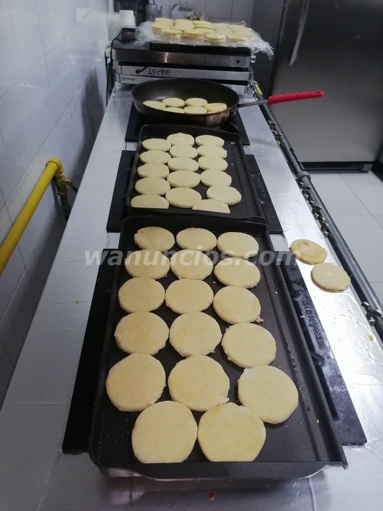 Busco trabajo tengo 47 ,tengo esperiencia en cocina i pintor de residencias (Panama,panama) 2