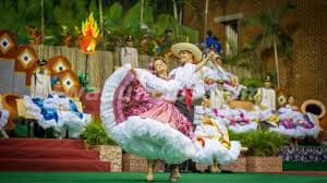 Ofrecemos clases de folclor colombiano a domicilio