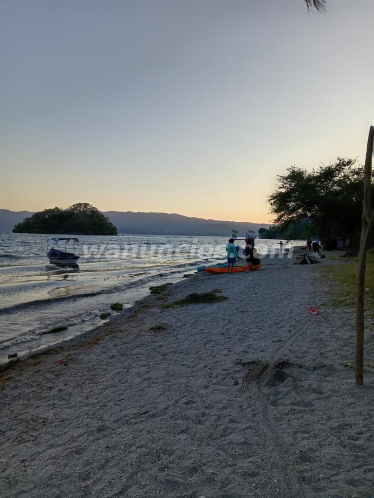 Camping con amigos personas que Gustan acompañar. (Lago ilopango kayay camping) 3