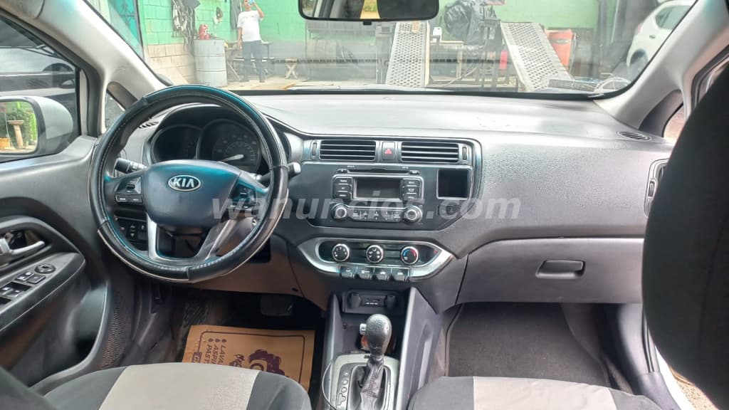 6.000 US$ - VENTA de KIA RIO 2014 (SOLO ALREDEDORES DE SANTA ANA) PREGUNTE (Santa Ana) 4