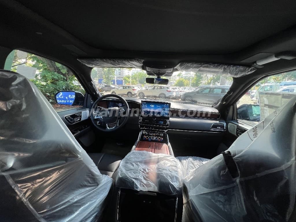 139.900 US$ - Lincoln Navigator Reserve II, la Jeepeta que define tu personalidad!! (Santiago) 3