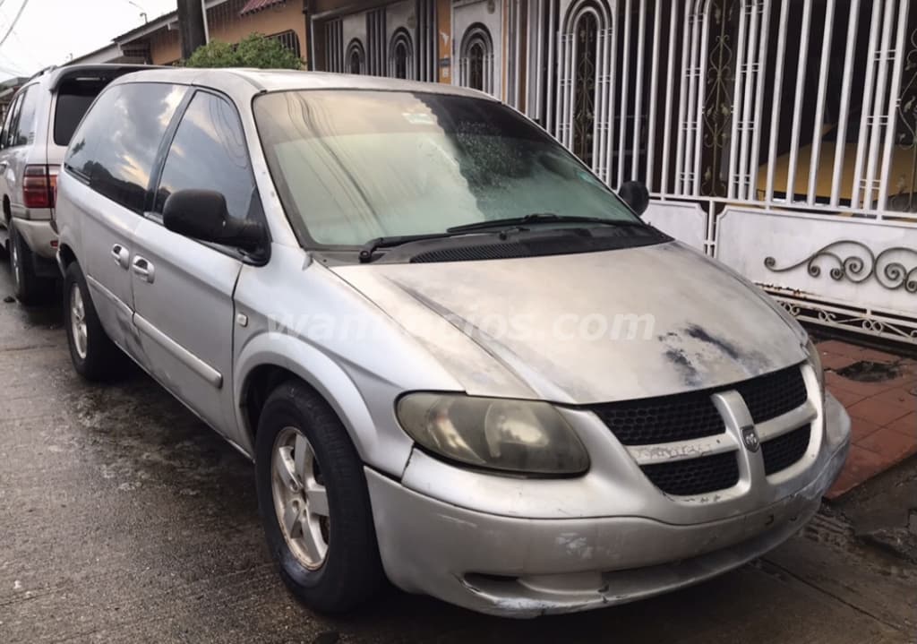 900 US$ - Vendo Dodge Caravan 2005, motor 3.3L, "Donde esta y como esta" 4