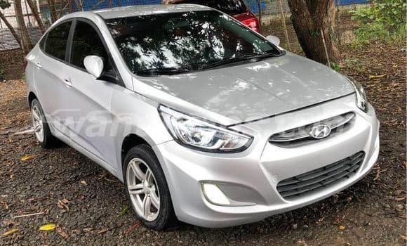 5.000 US$ - Vendo carro Hyundai Accent 2012, tiene 8.500 km (Cátiva)
