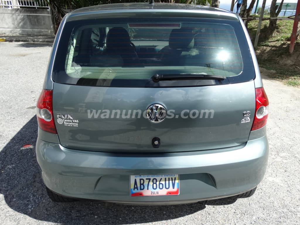 6.500 US$ - Vendo Volkswagen Fox Conceptline, 1.6 L, 101 HP, año 2009, manual, 161.587 Km. (Municipi 2