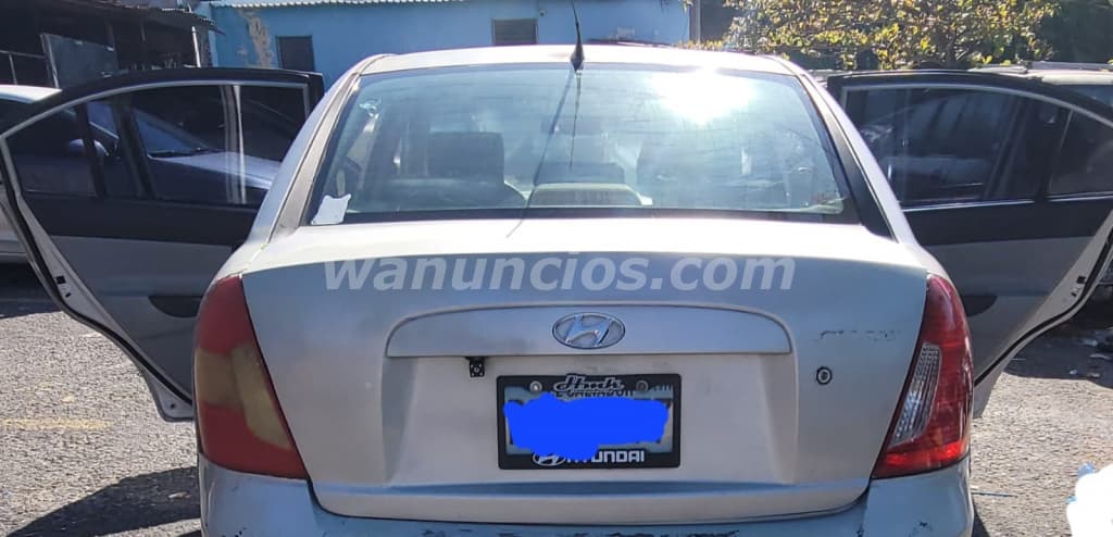 5.000 US$ - Hyundai Accent 2011 Automatico a toda prueba (Traspaso Directo) (Alta vista y Soyapango) 3