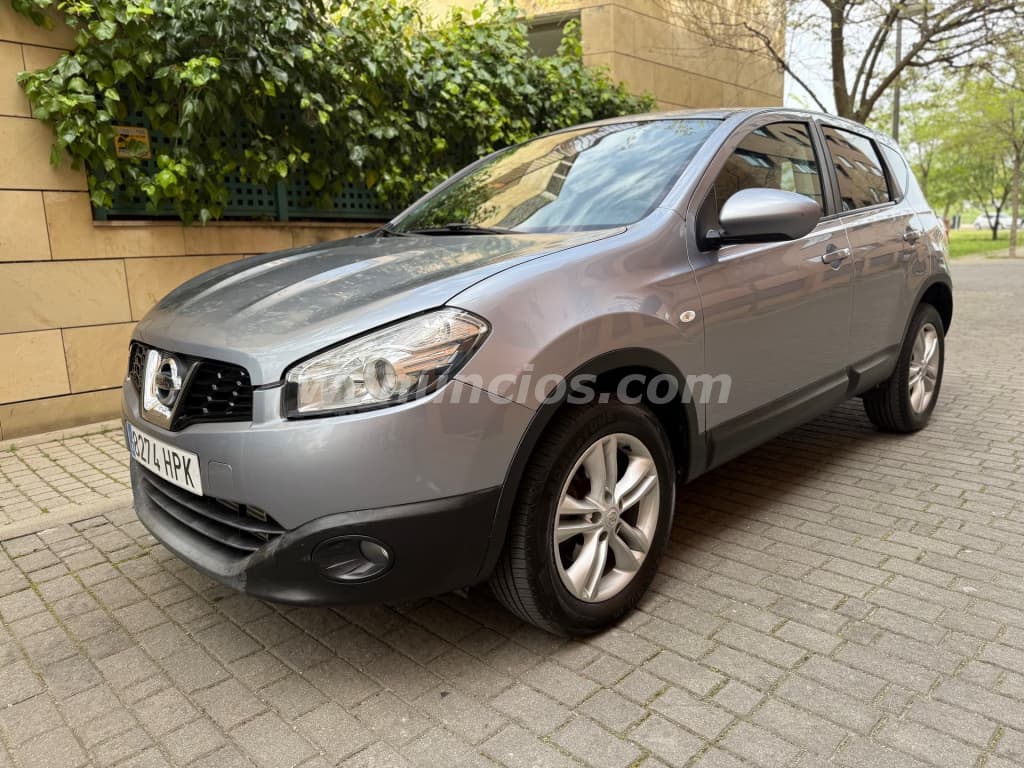 2.700 € - Nissan Qasqai 1.5 dci 240000 kilometros certificados (Madrid)