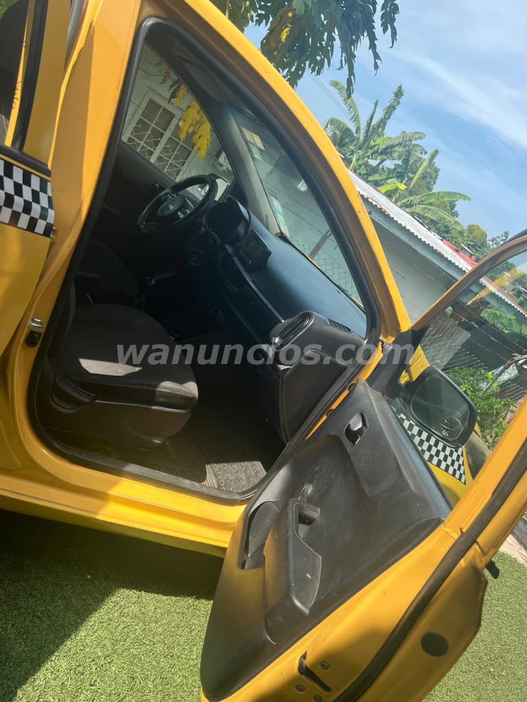 3.000 US$ - Se vende Taxi con cupo, marca Kia Picanto, año 2019 (Mañanitas) 5