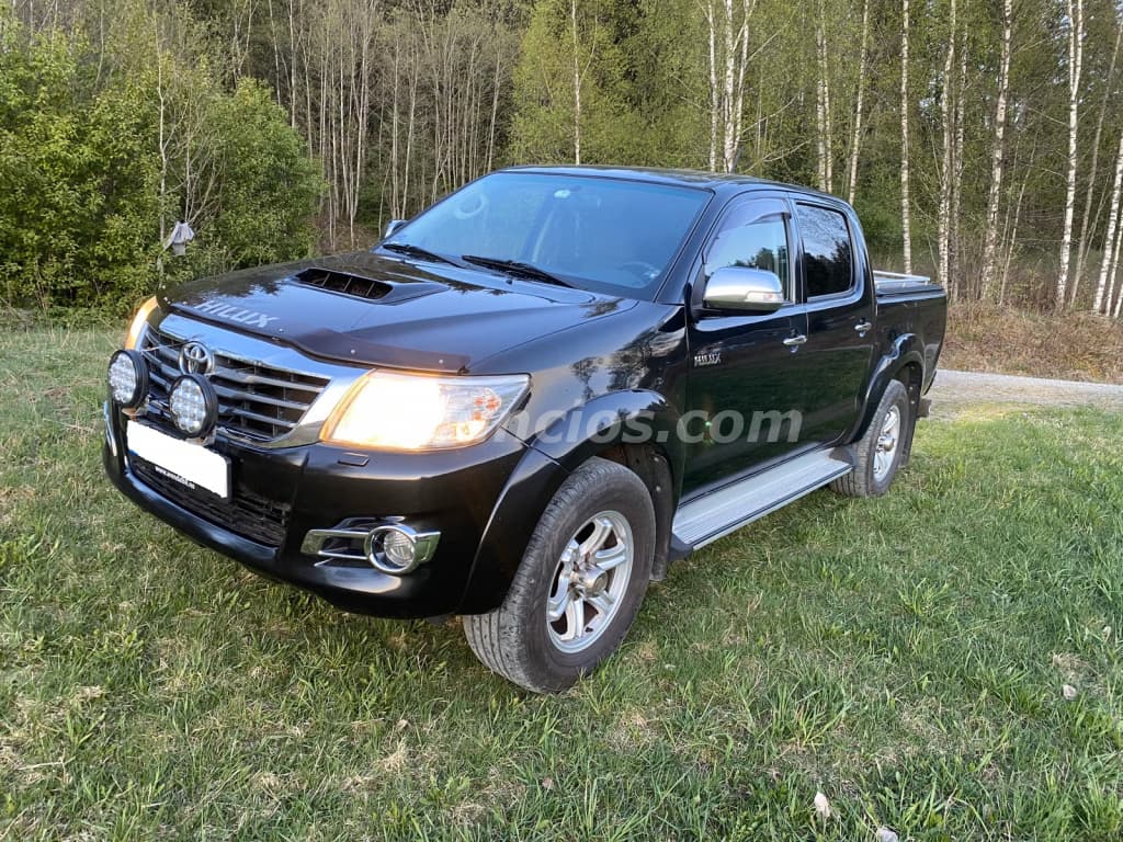 2.500 € - Toyota HiLux Año del modelo: 2012 Kilometraje: 285.533 km (orense)