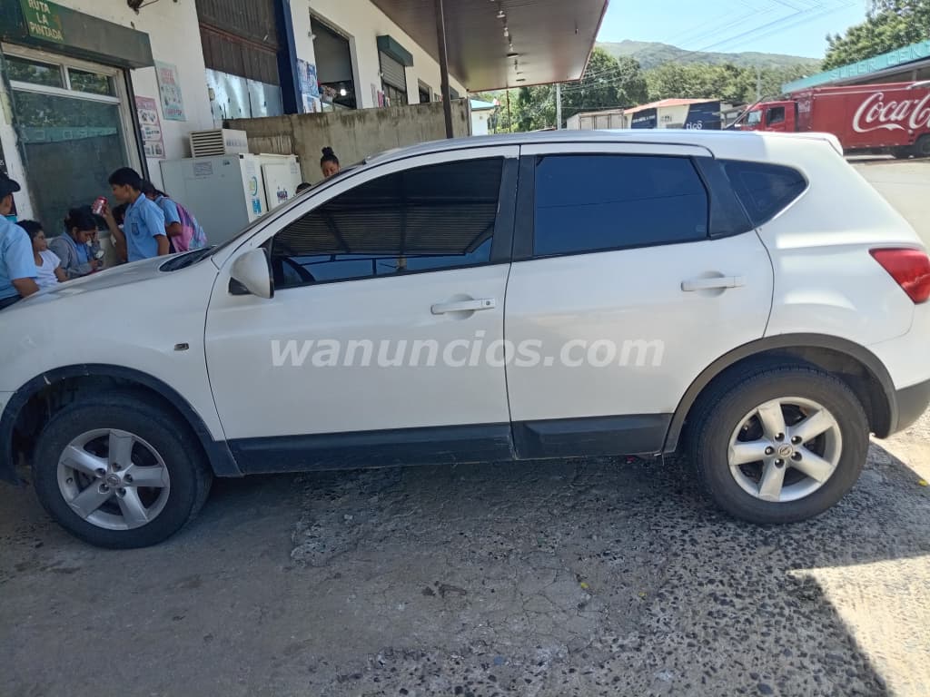 3.500 Balboas - Se vende Nissan Qashqai 2009 buen estado negociable (Penonomé) 2