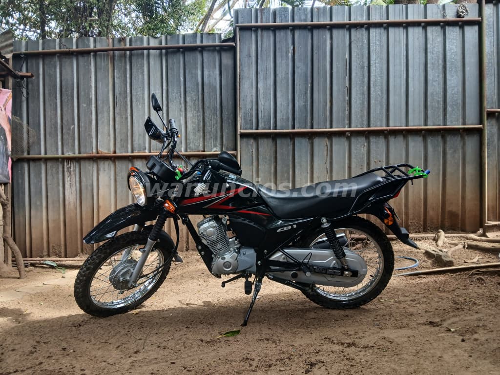 1.200 US$ - Se Vende Moto Honda CB1 125 a buen precio (UNAN-Managua) 3