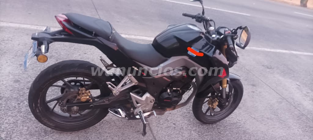 1.400 US$ - Vendo Honda CB 190 por falta de uso,moto súper economica (Santa Tecla)