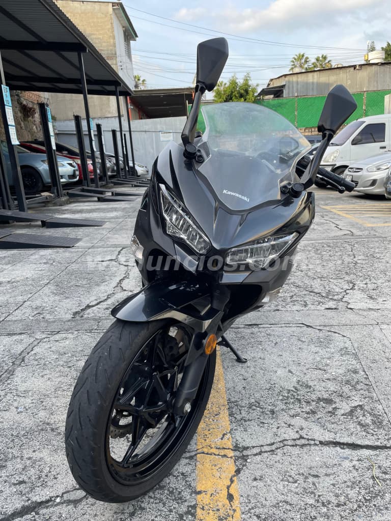 4.500 US$ - Kawasaki Ninja 400 2022 En excelente estado Lista para rodar (San Salvador) 3