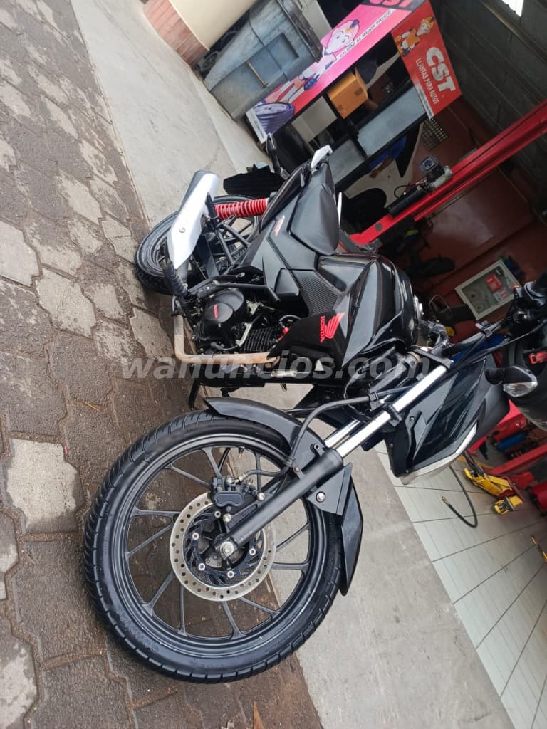 1.200 US$ - Vendo motocicleta usada honda cb 125 en bien estado (Ciudad sandino)