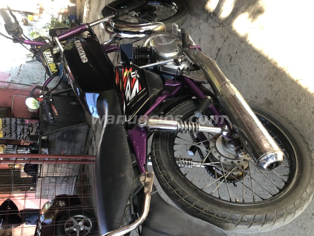 600 US$ - Se vende Suzuki ax 115 en muy buen estado (Centro de Managua)