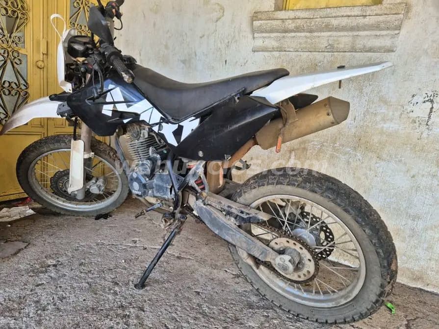 4.000 Quetzales - Vendo motocicleta MRT TR 200, motocicleta usada con precio accesible (Uno)