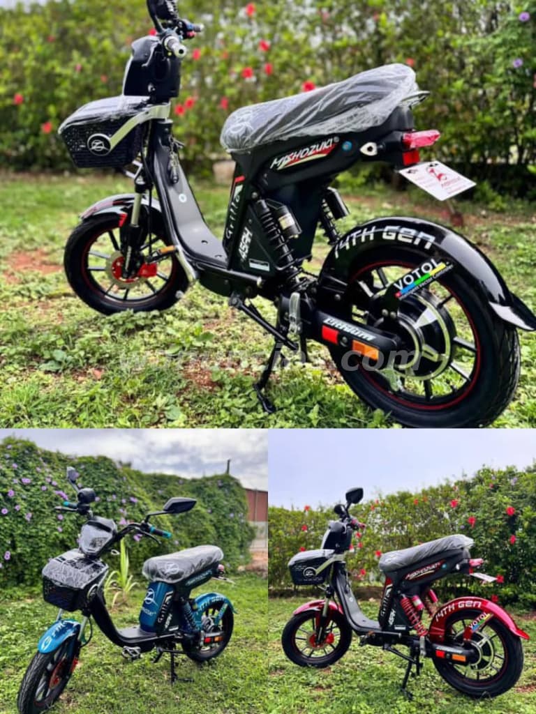 Motoventas por toda la capital de la Habana (Habana)