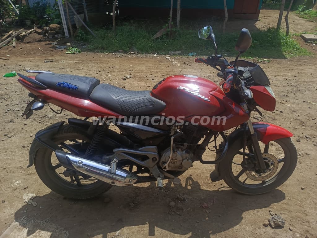 700 € - Vendo una moto pulsar ls 135 año 2017 con todo al 100 (Chinandega)