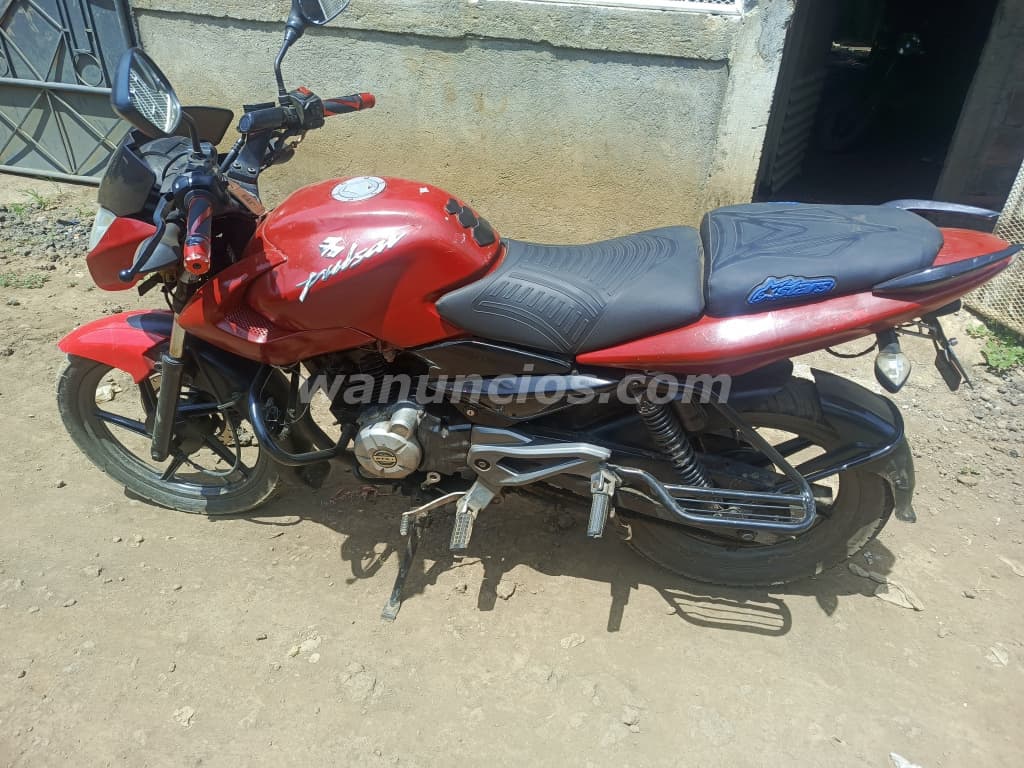 700 € - Vendo una moto pulsar ls 135 año 2017 con todo al 100 (Chinandega) 2