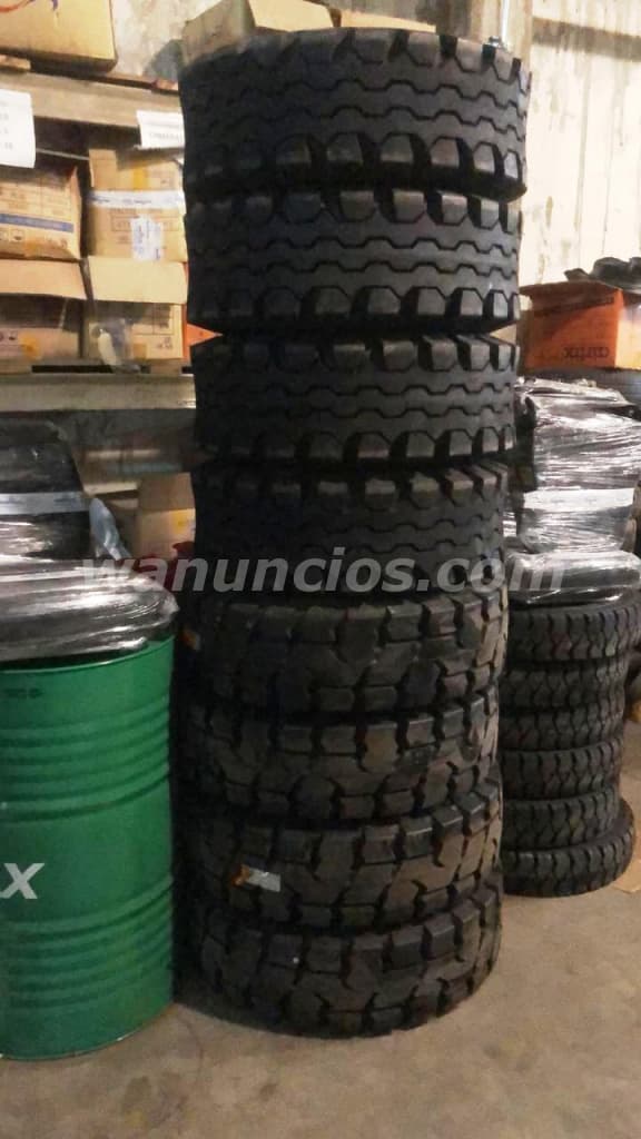 3.500 Pesos - CUBIERTA MACIZA 700 X 12 SFM para AUTOELEVADORES 5