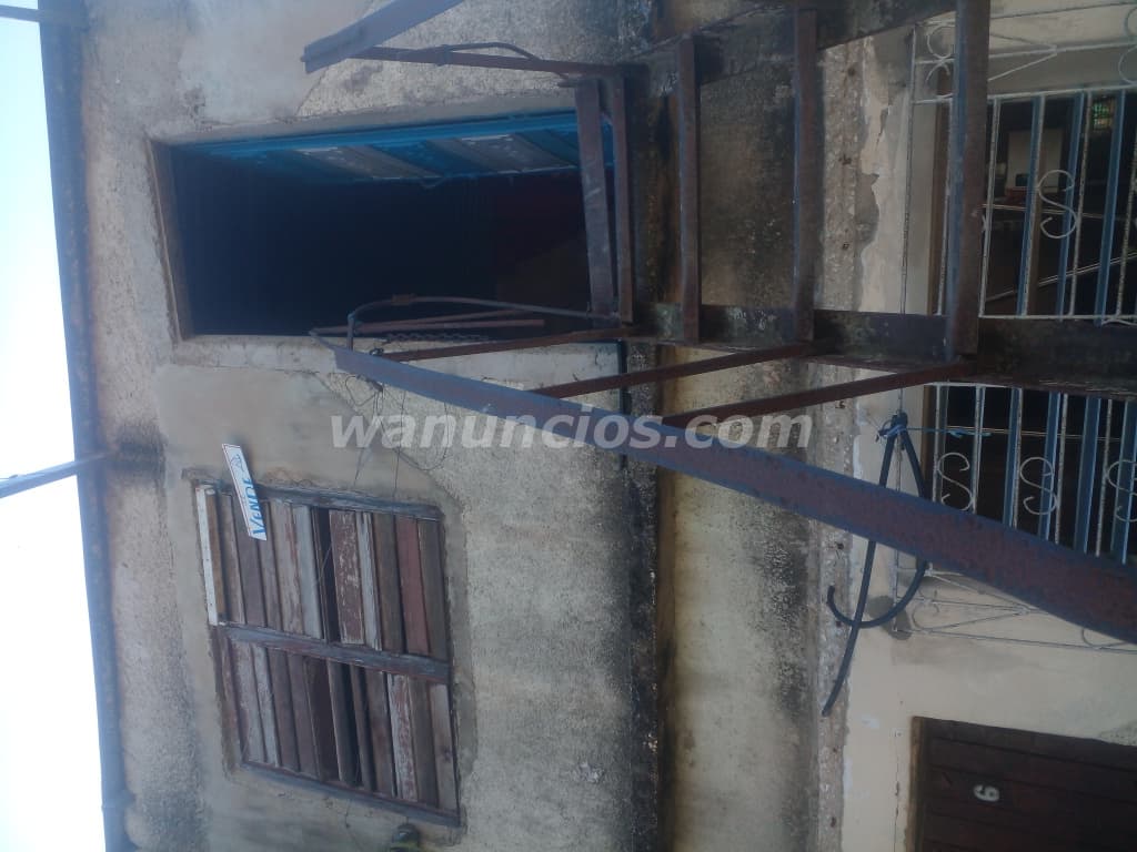 Se vende una casa en camaguey de sala un cuarto baño i meseta (Juruquey)
