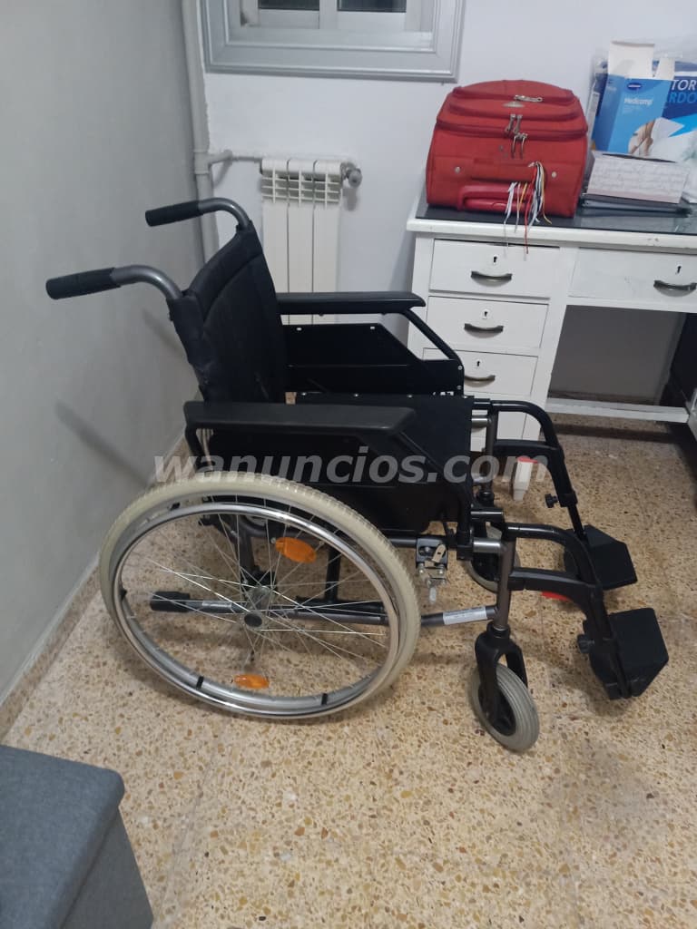 70 € - Vendo silla ruedas plegable seminueva buen estado (Cornellá de Llobregat) 3