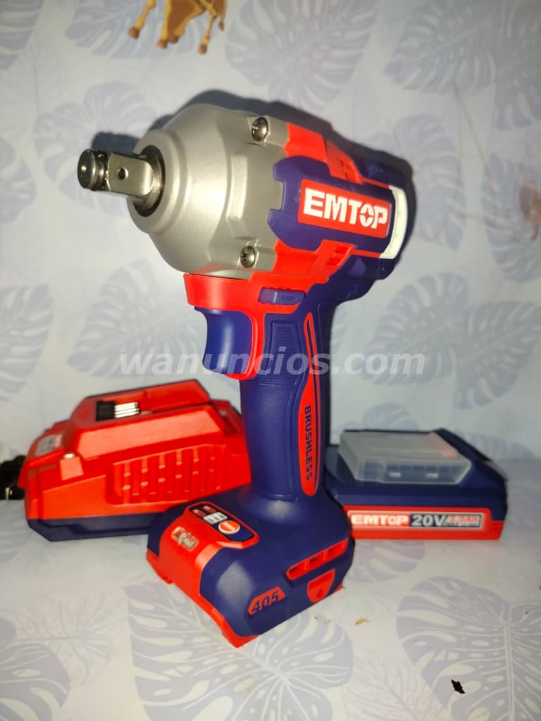 85 US$ - Combo de llave de impacto batería y cargador (Santiago)