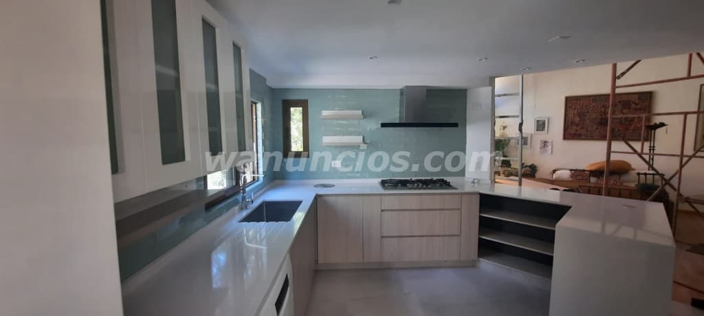 MUEBLES DE COCINA A MEDIDA Y PERSONALIZADOS