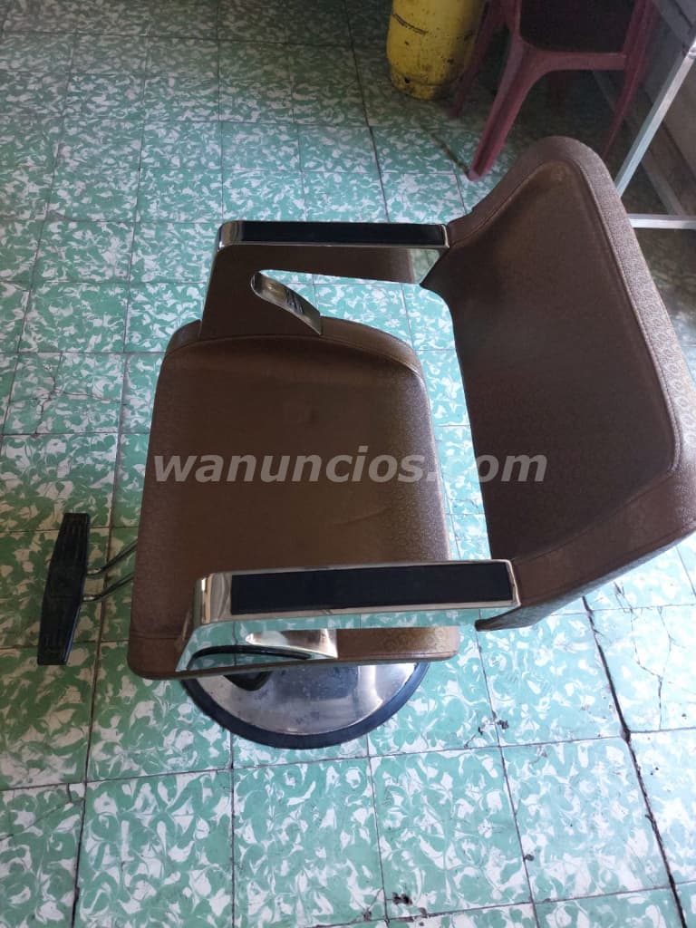 195 US$ - Silla para salon de belleza o barbería seminueva (San Miguel) 2