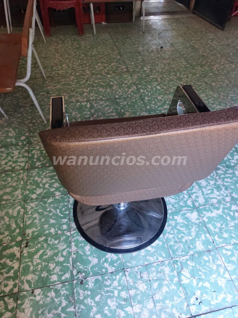 195 US$ - Silla para salon de belleza o barbería seminueva (San Miguel) 3