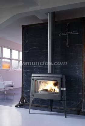 999 € - Venta de Estufa de Leña Marca INVICTA Modelo LUNA (ÚLTIMA UNIDAD) - LIQUIDACIÓN (Parla) 2