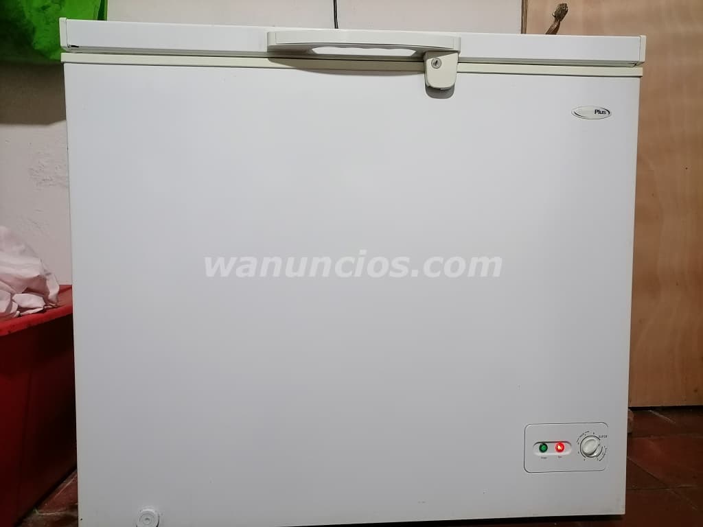 95.000 Colones - Congelador Horizontal 7 pies / Excelente estado (San Joaquín de Flores)