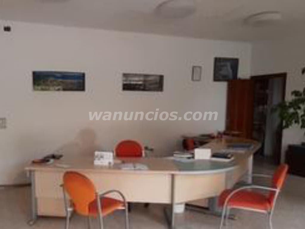 500 € - Mesa de oficina moderna bicolor en Estartit (Estartit Gerona)