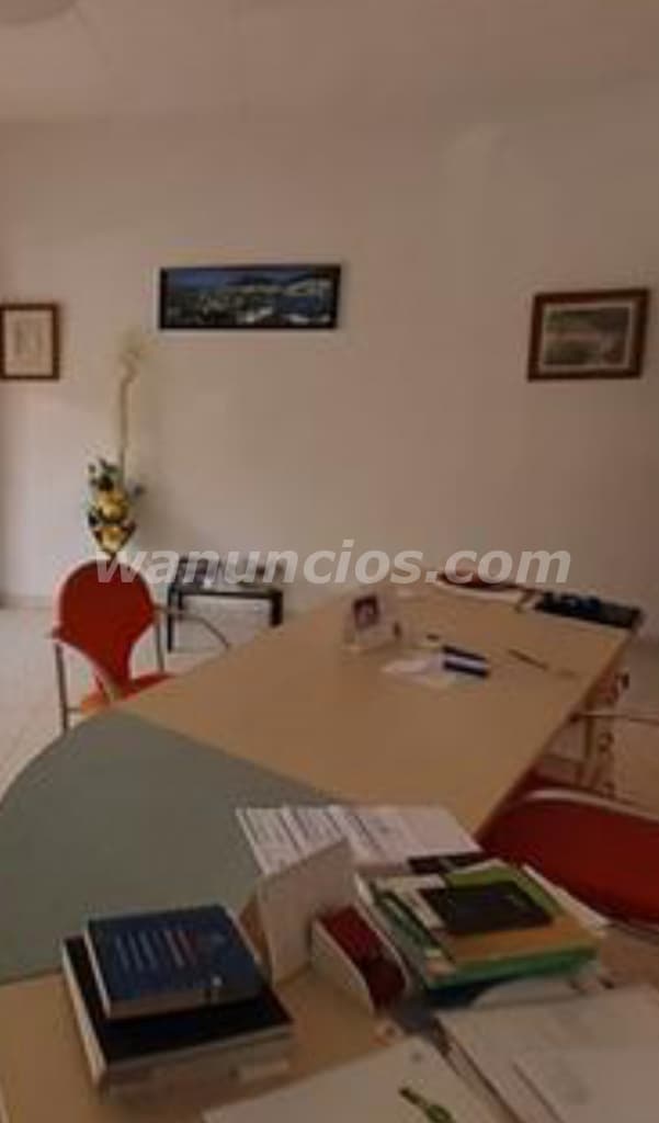 500 € - Mesa de oficina moderna bicolor en Estartit (Estartit Gerona) 3