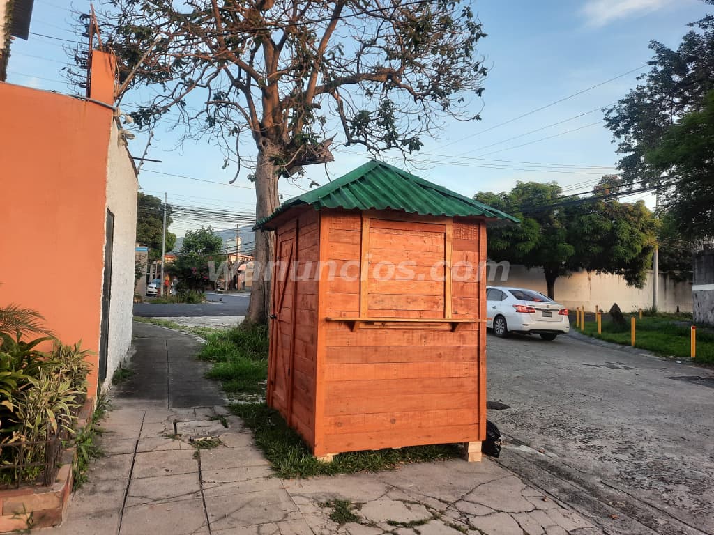 1.500 US$ - Se Vende Kiosko de madera resistente con ventana y puerta. (San salvador) 3