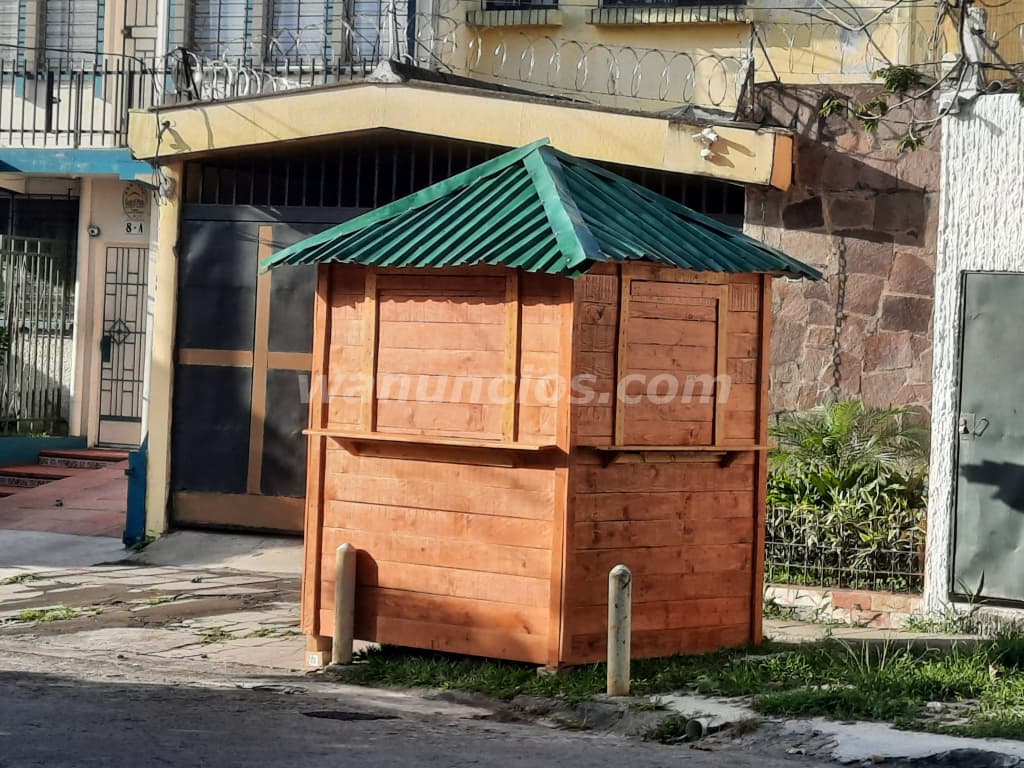 1.500 US$ - Se Vende Kiosko de Madera Resistente, 1.74 m x 2.03 m (San salvador)