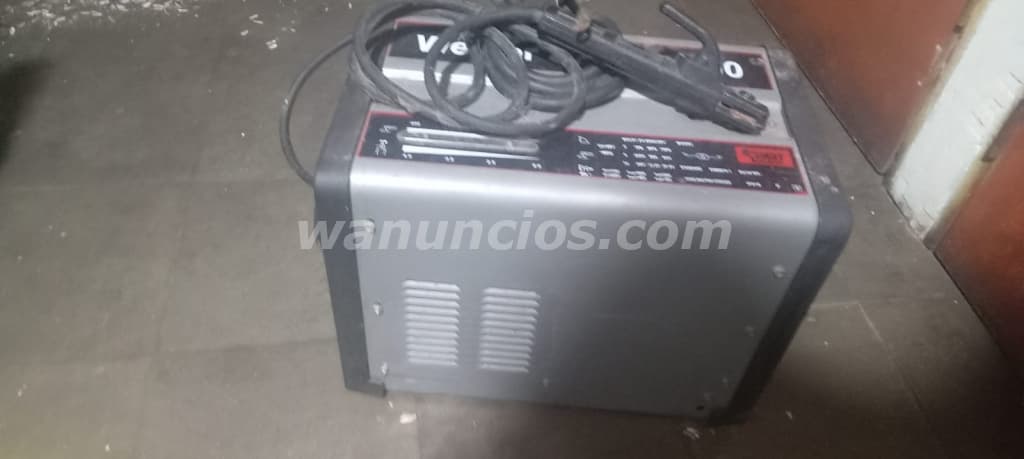 100 US$ - Se vende Soldador Welder Spark 200 seminuevo (San salvador) 2