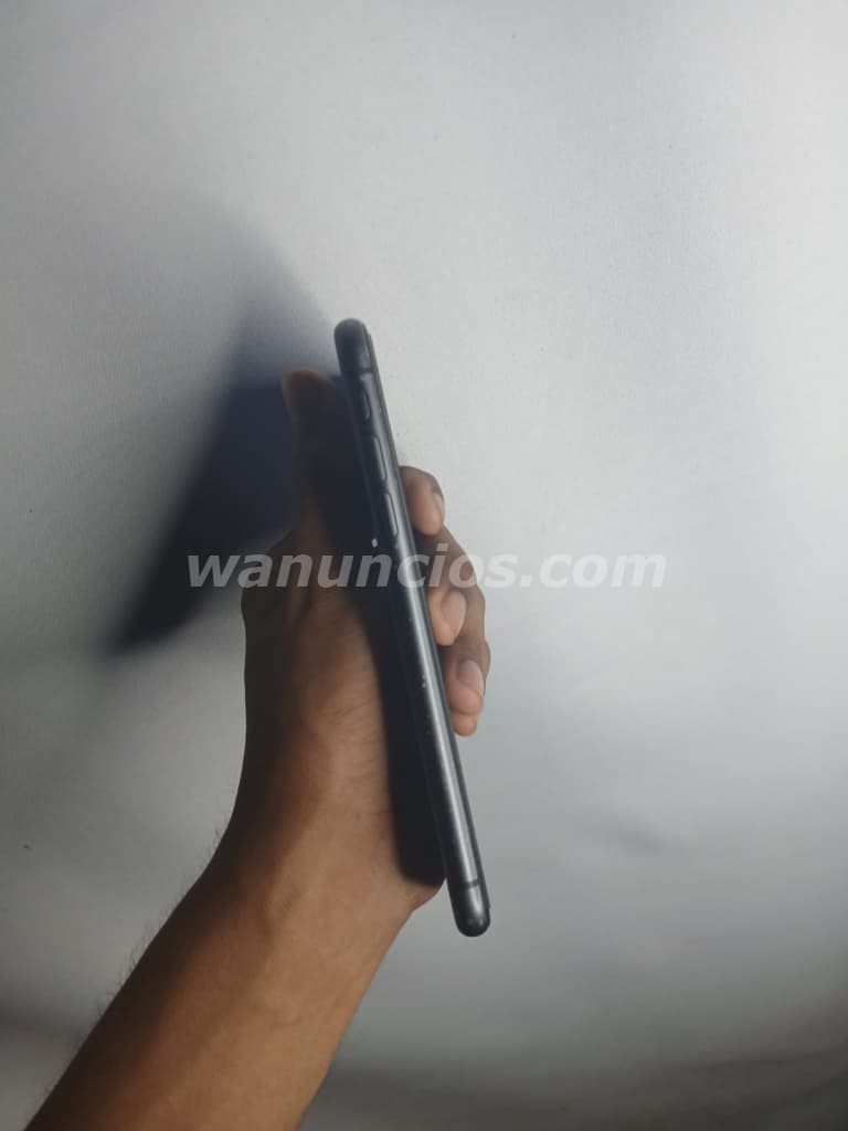 200 US$ - Vendo iPhone 11 128gb todo al 100 leer descripción (Managua) 3