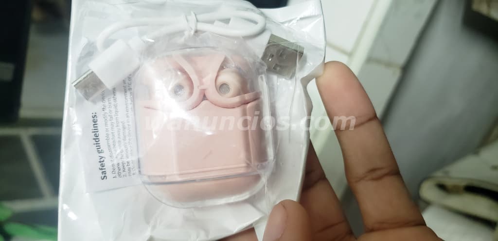 9 US$ - Ando vendiendo audifonos inalambricos sin usar (Centro habana)