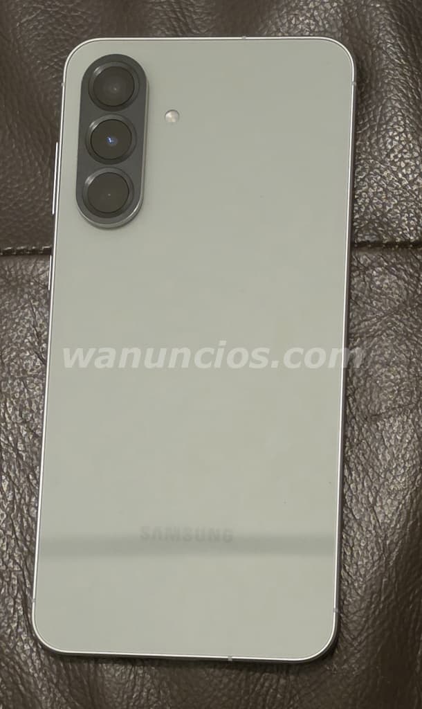 200 US$ - Vendo Celular Samsung A56 de 256GB 8Ram , usado en buen estado y conservado. 2