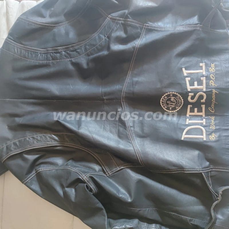 4.000 Pesos - Vendo chaqueta marca Diesel de cuero ideal para moto (Bellavista) 2