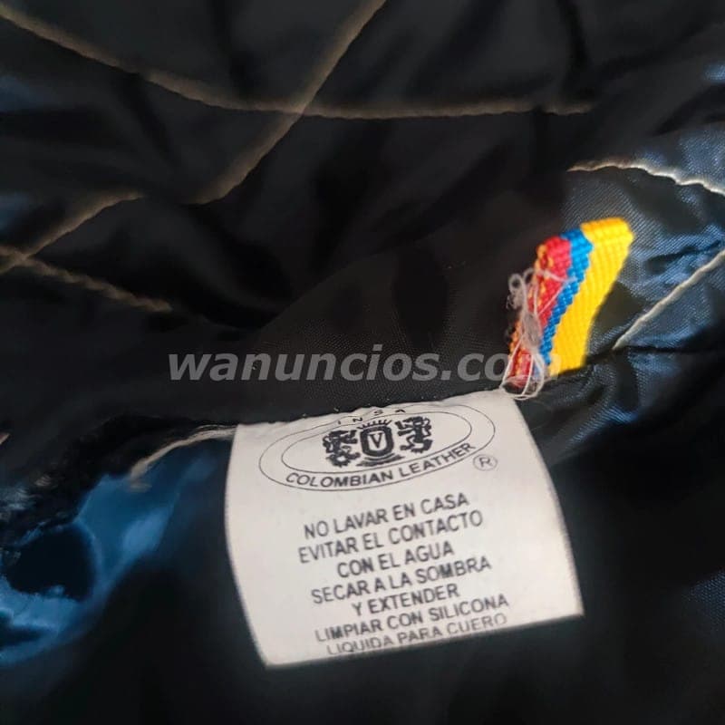 4.000 Pesos - Vendo chaqueta marca Diesel de cuero ideal para moto (Bellavista) 4
