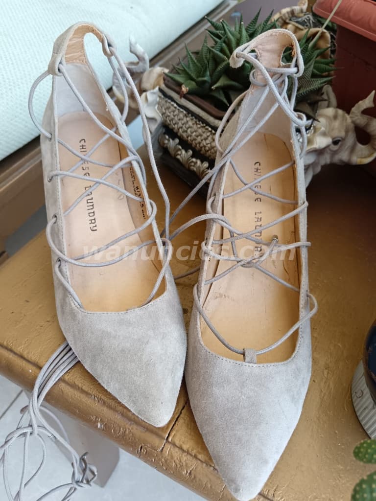 700 Pesos - Nuevo Zapatos de Mujer size 8, comodos y elegantes