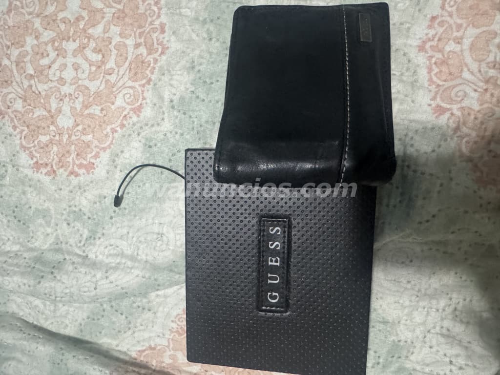 60 US$ - Cartera Guess Edición Limitada Original de Lujo para Hombres Exclusivos (Panama)