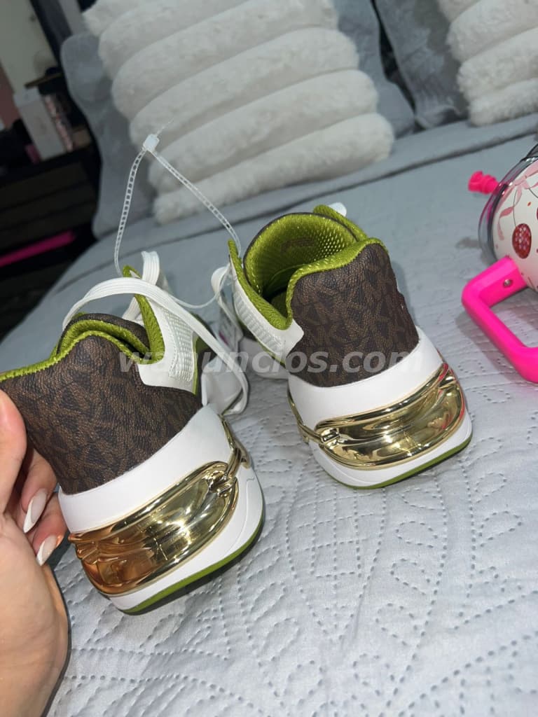 75 US$ - Zapatilla Michael kord de dama talla 8 para entrega inmediata (San Miguelito)