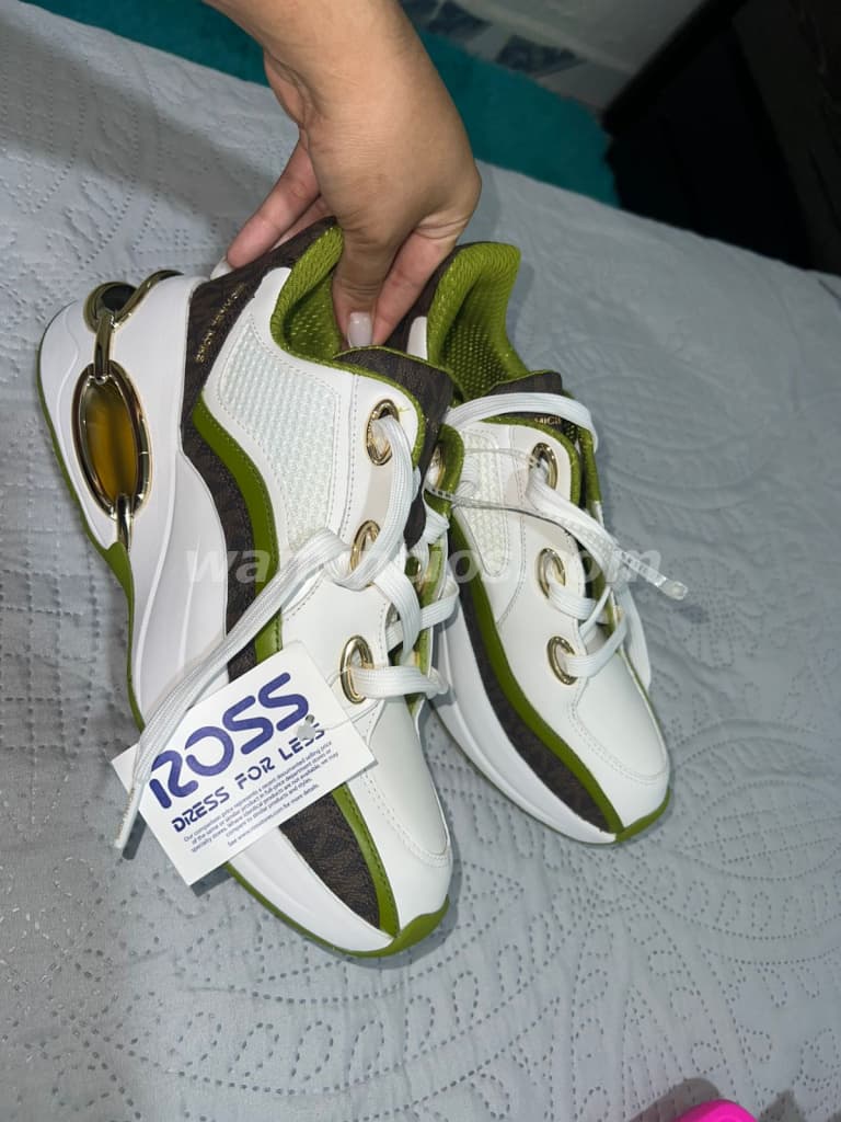 75 US$ - Zapatilla Michael kord de dama talla 8 para entrega inmediata (San Miguelito) 2
