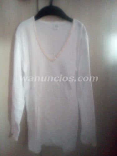 3 € - Vendo una excelente camiseta a estrenar se podría ver 2